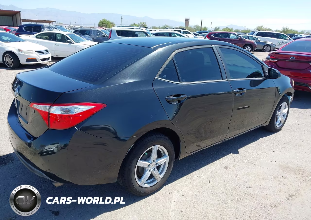 2015 Toyota Corolla L VIN:5YFBURHE7FP185826 - 4
