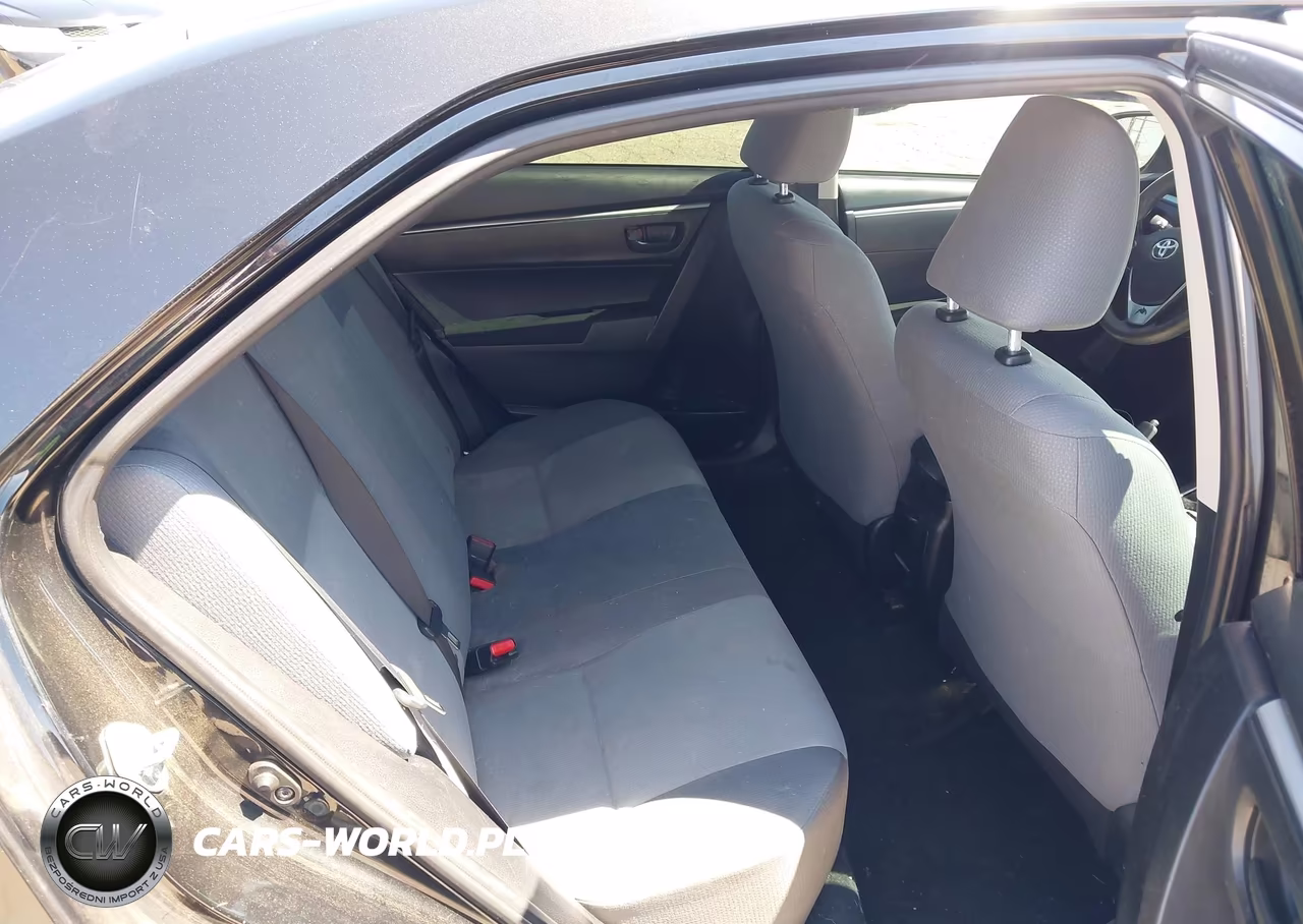 2015 Toyota Corolla L VIN:5YFBURHE7FP185826 - 8