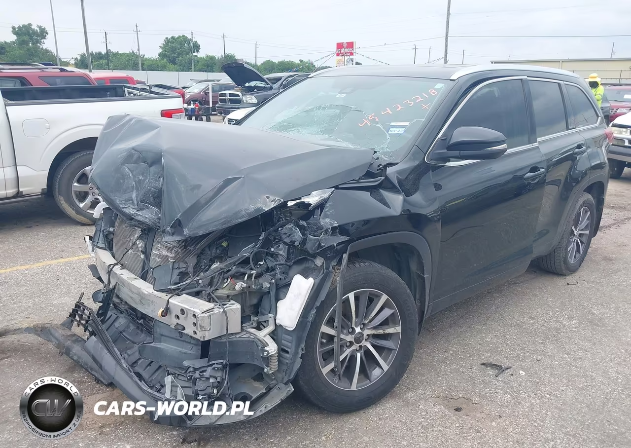 2018 Toyota Highlander Xle VIN:5TDKZRFH2JS537712 - 2