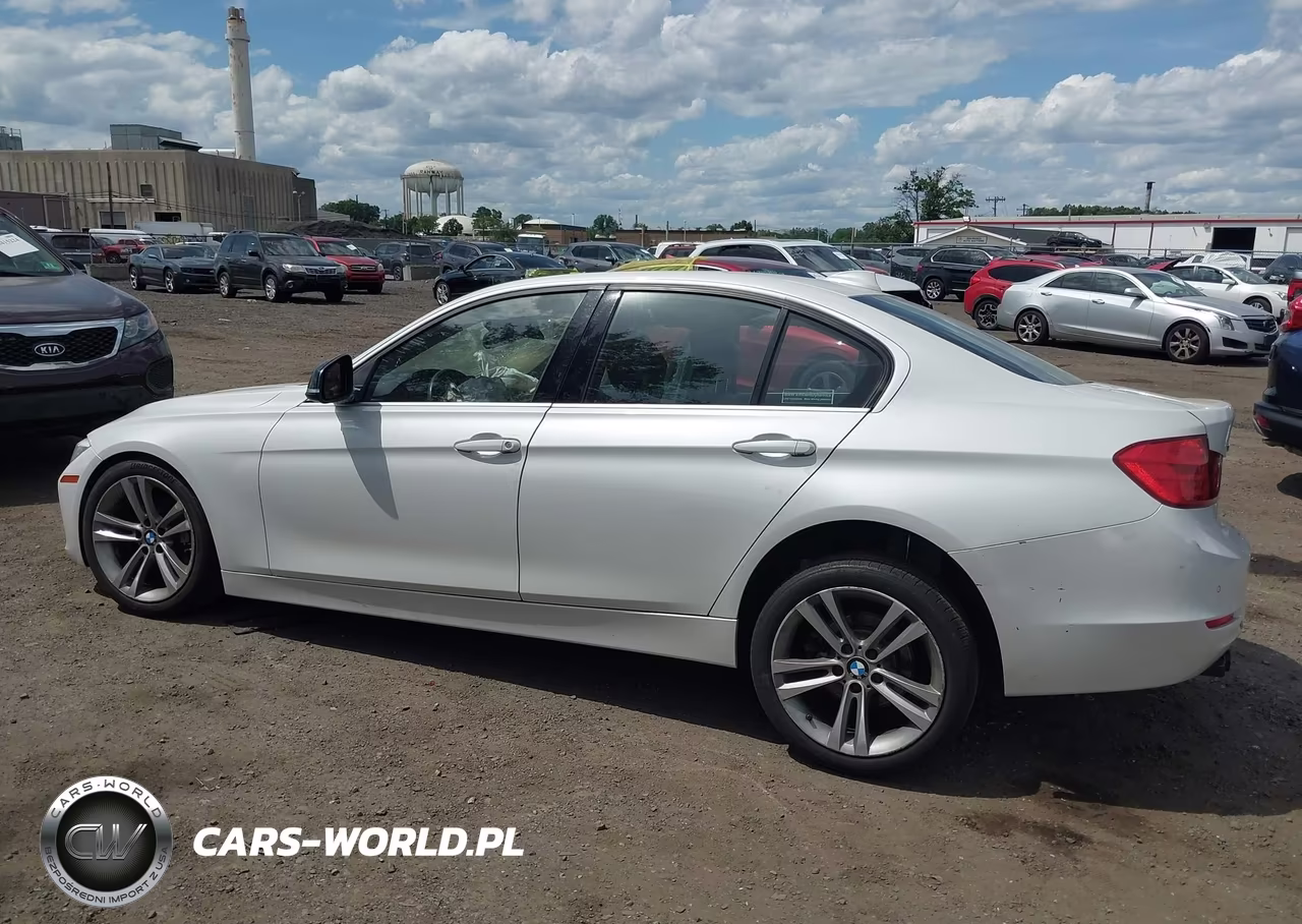 2015 BMW 328I xDrive VIN:WBA3B5G57FNS12571 - 14