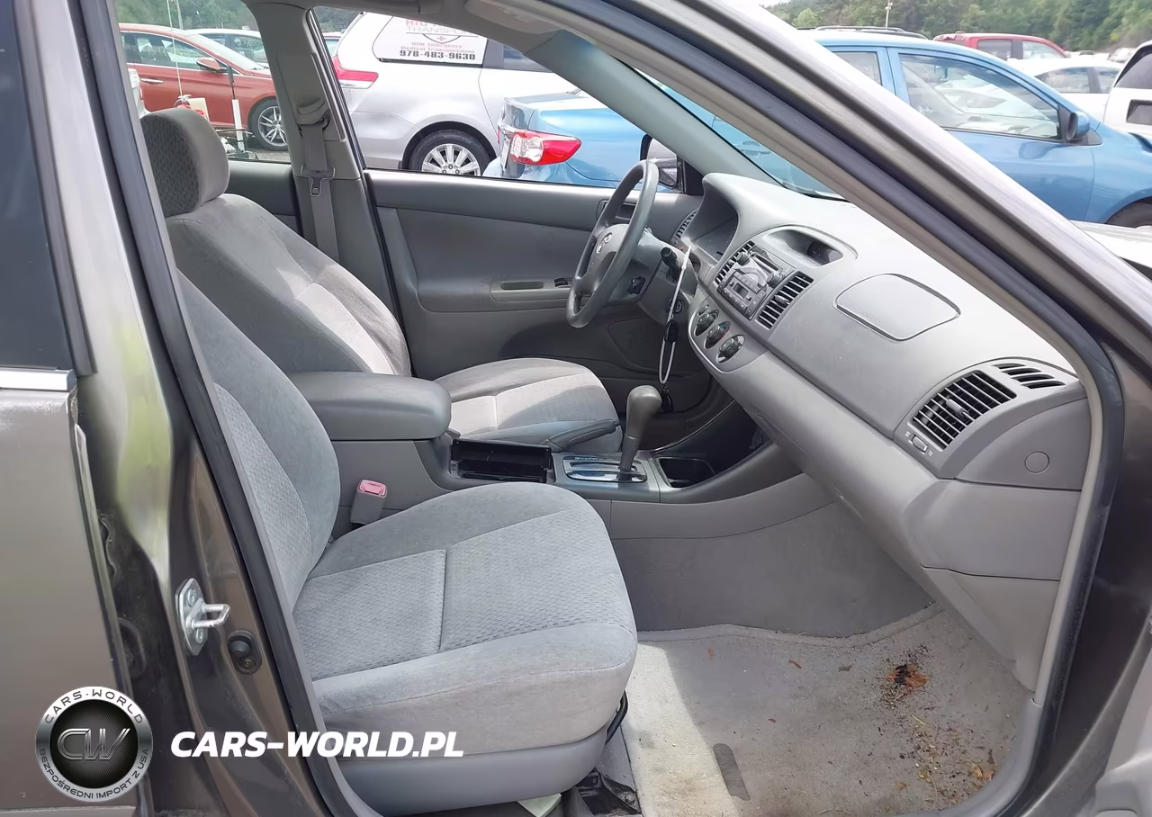 2004 Toyota Camry Le VIN:4T1BE32K34U932973 - 5