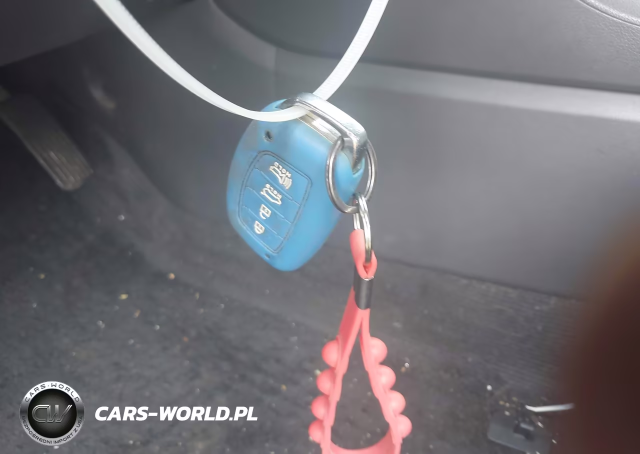 2018 Hyundai Ioniq Hybrid Blue VIN:KMHC65LC4JU102924 - 11