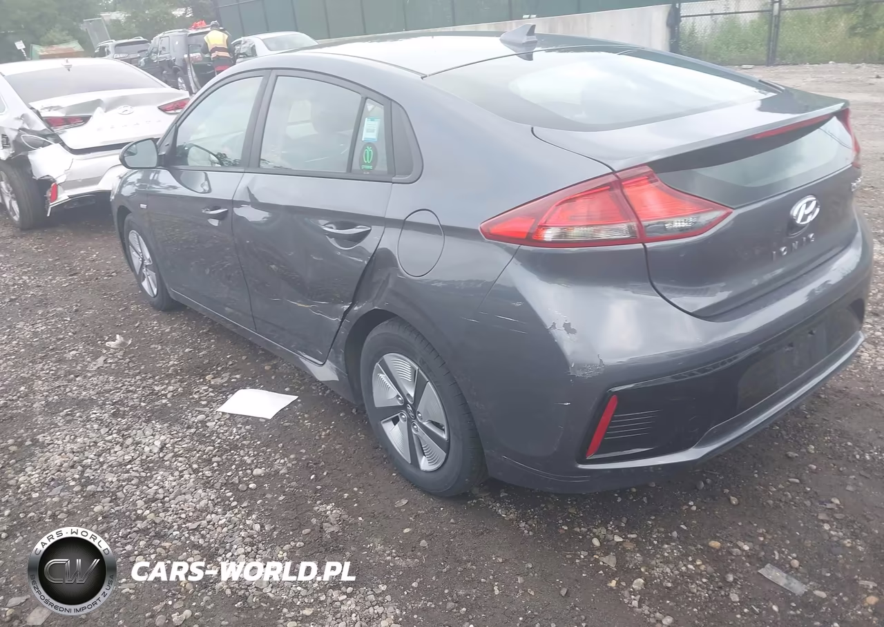 2018 Hyundai Ioniq Hybrid Blue VIN:KMHC65LC4JU102924 - 3