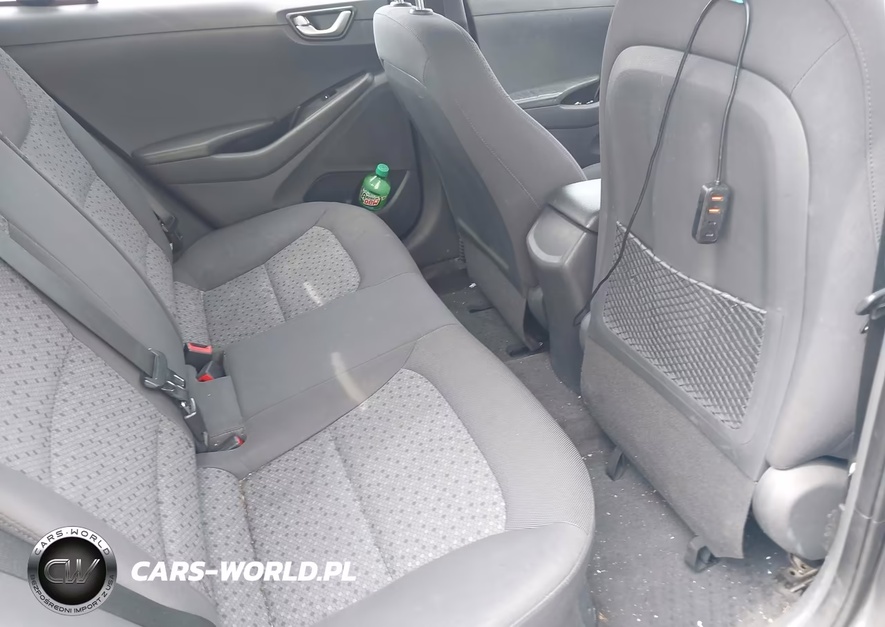 2018 Hyundai Ioniq Hybrid Blue VIN:KMHC65LC4JU102924 - 8
