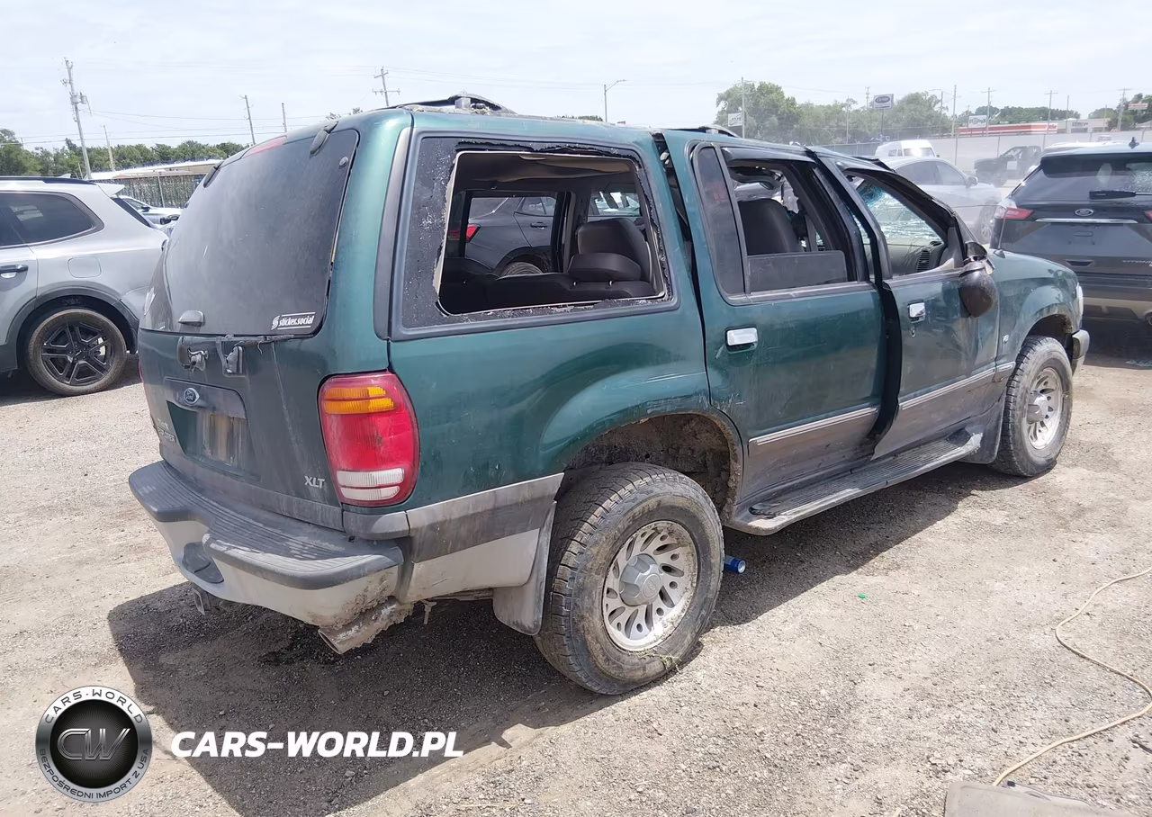 2000 Ford Explorer Xlt VIN:1FMZU83P1YZA73092 - 4