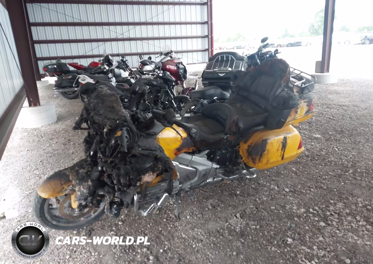 2001 Honda Gl1800 VIN:1HFSC47041A002008 - 2