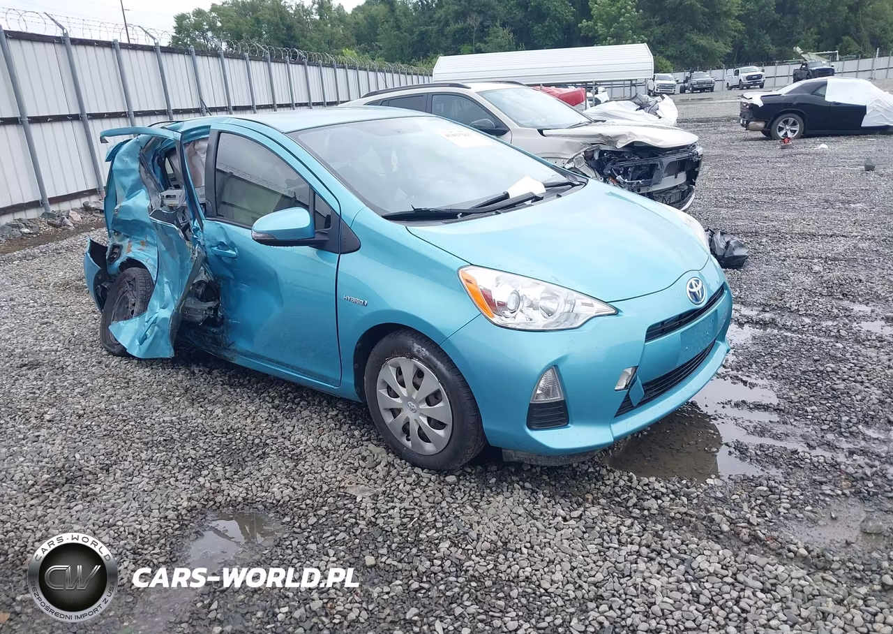 2013 Toyota Prius C Two