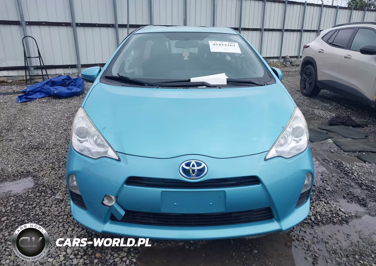 2013 Toyota Prius C Two VIN:JTDKDTB35D1044629 - 12