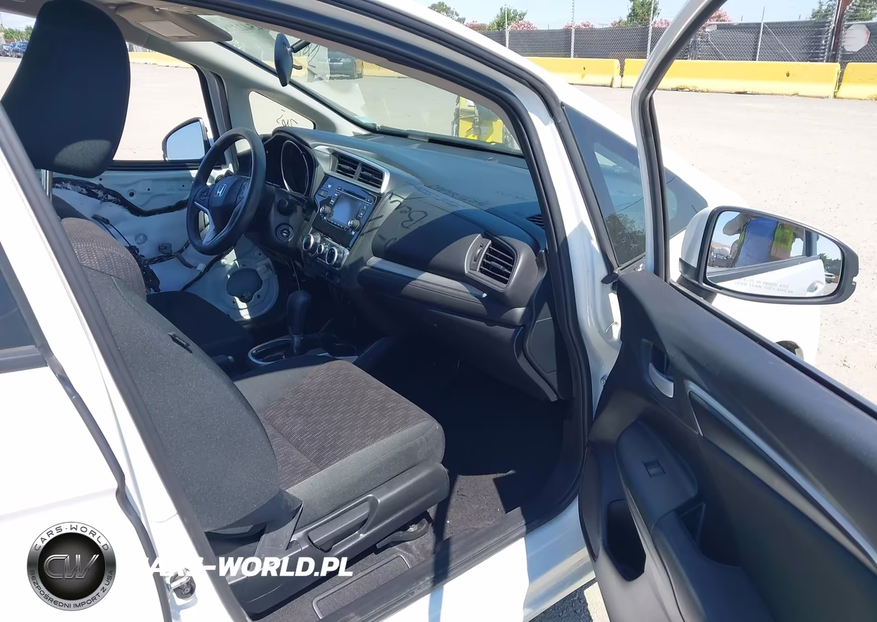 2017 Honda Fit Lx VIN:3HGGK5H53HM710185 - 5