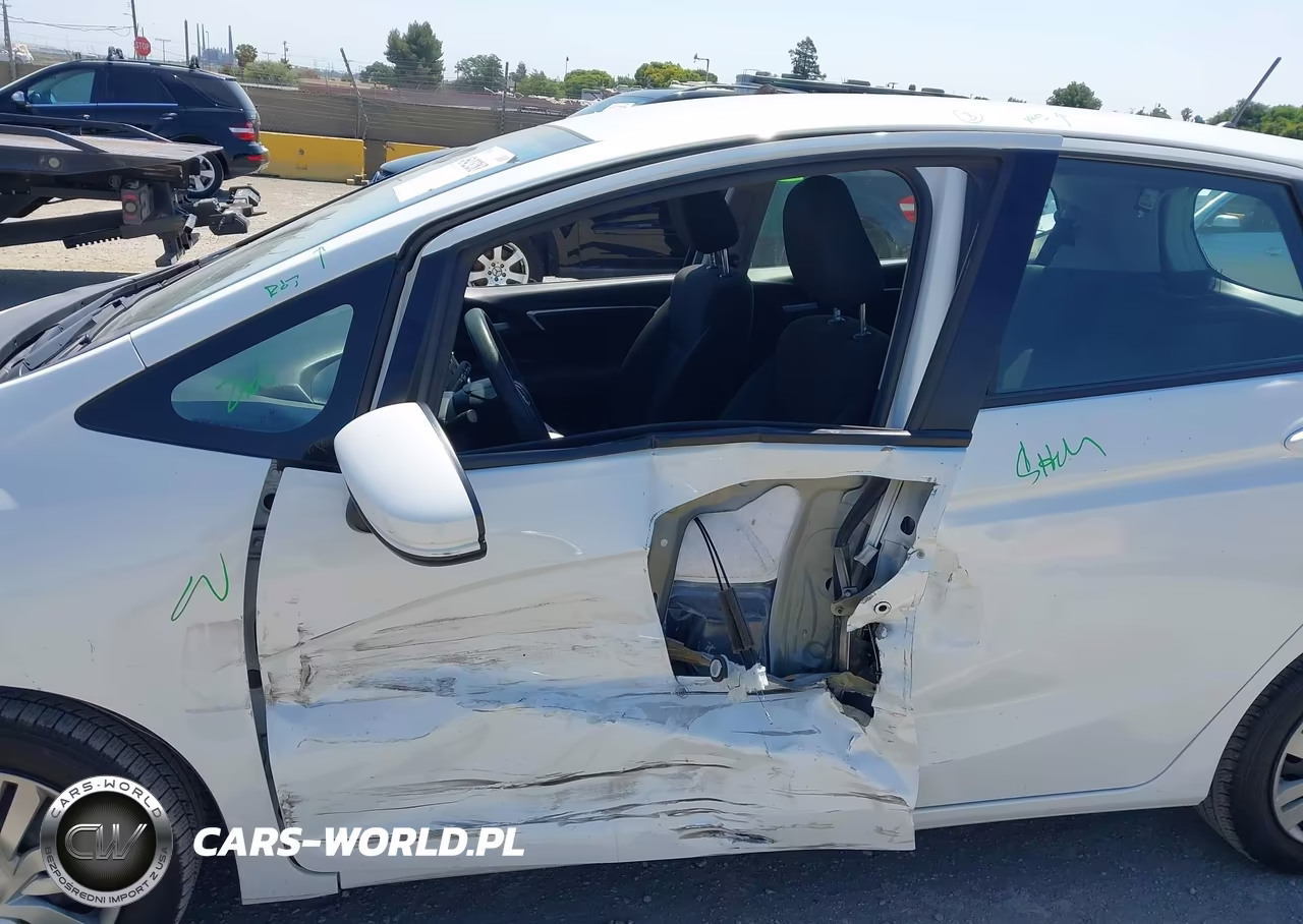 2017 Honda Fit Lx VIN:3HGGK5H53HM710185 - 6