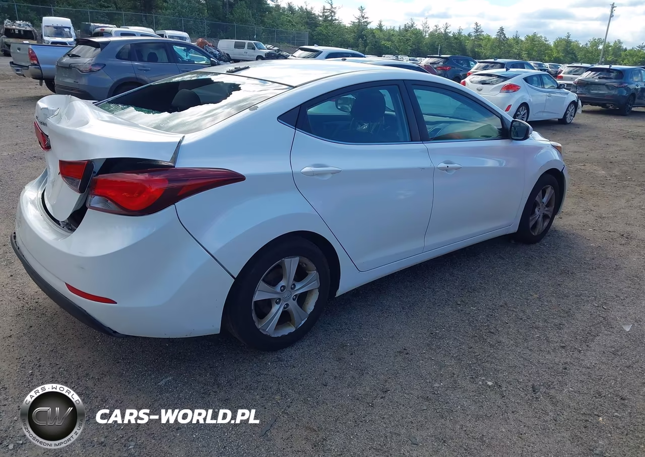 2016 Hyundai Elantra Value Edition VIN:5NPDH4AE2GH775005 - 4