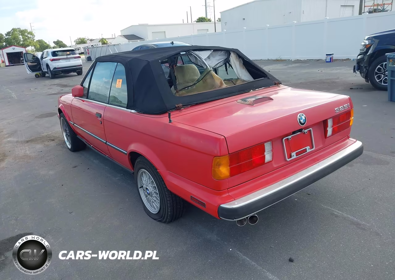 1991 BMW 325 Ic Automatic VIN:WBABB2315MEC24277 - 3