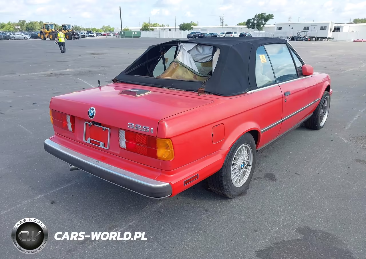 1991 BMW 325 Ic Automatic VIN:WBABB2315MEC24277 - 4
