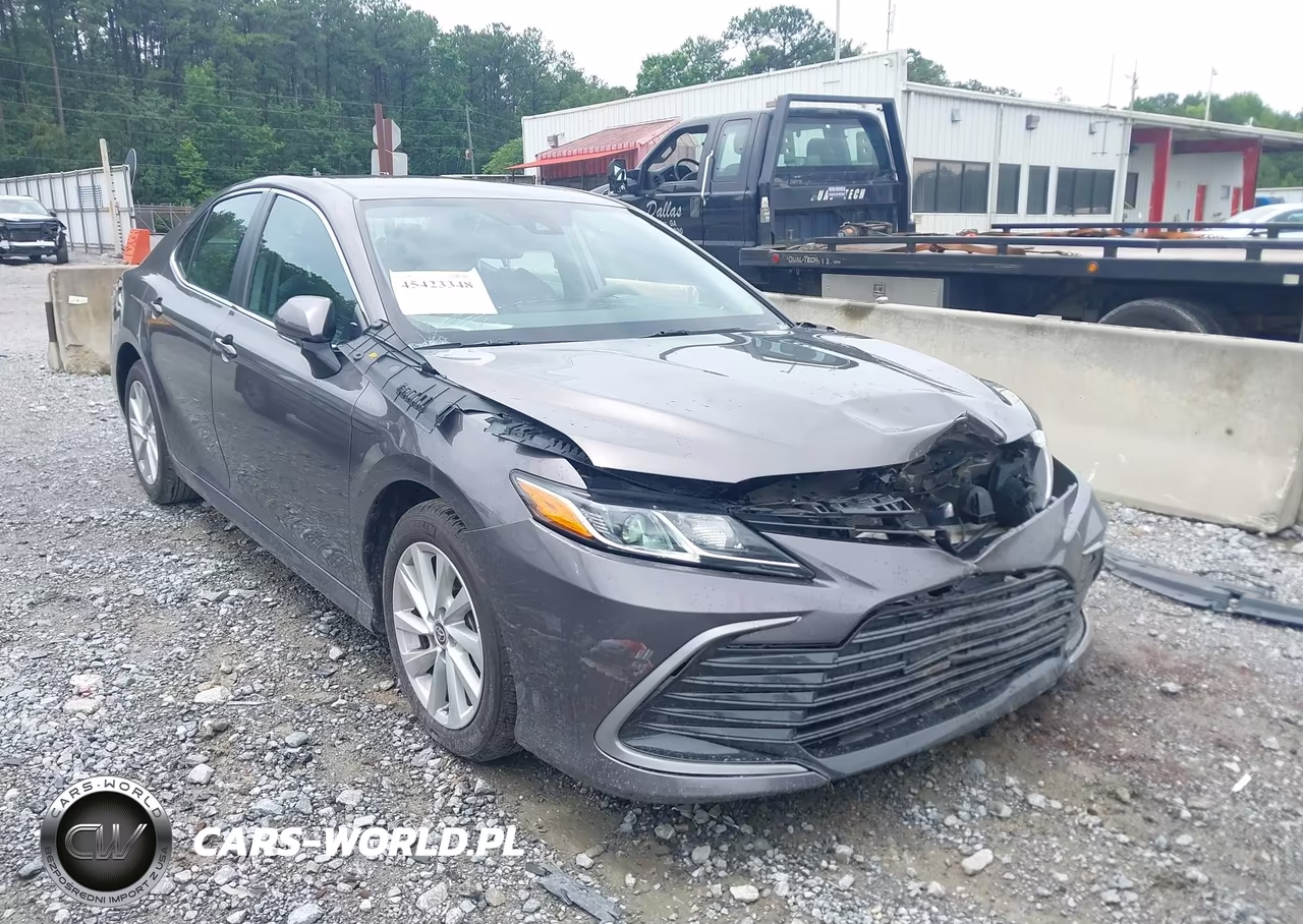 2022 Toyota Camry Le Awd