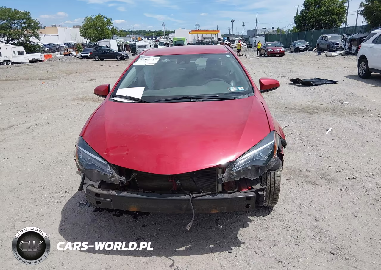 2018 Toyota Corolla Le VIN:2T1BURHE6JC095804 - 12