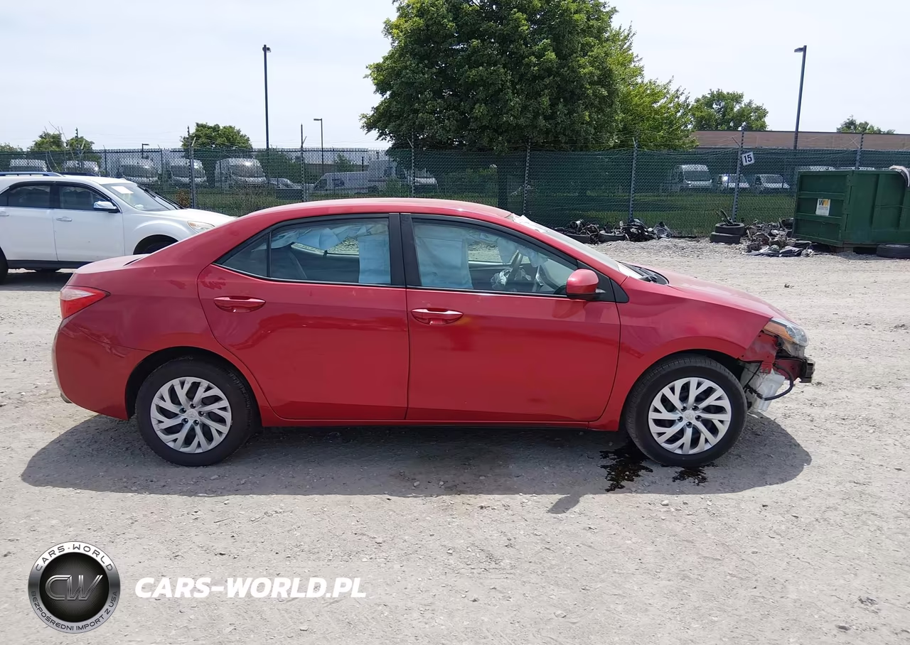 2018 Toyota Corolla Le VIN:2T1BURHE6JC095804 - 13
