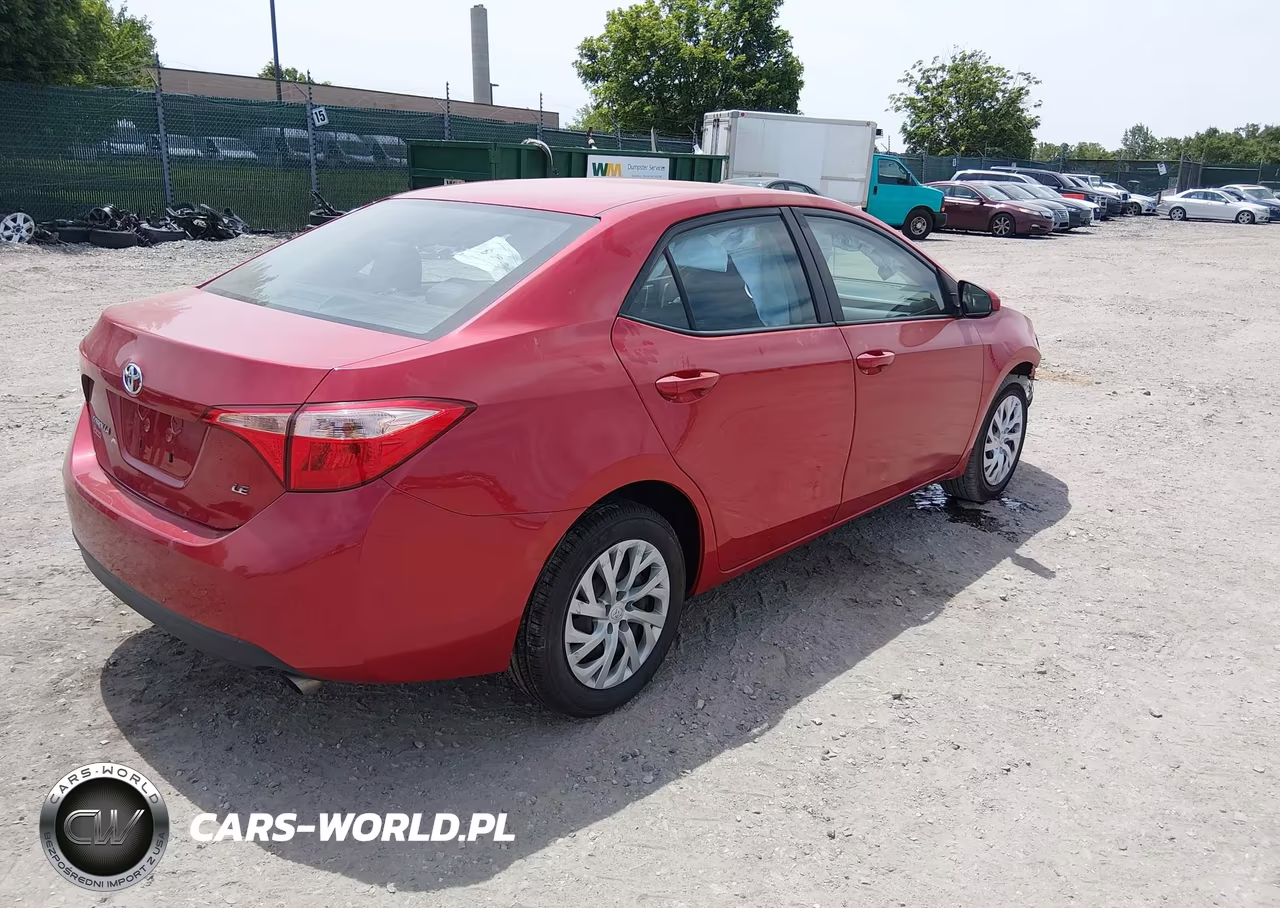 2018 Toyota Corolla Le VIN:2T1BURHE6JC095804 - 4