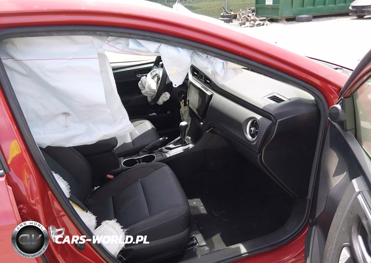 2018 Toyota Corolla Le VIN:2T1BURHE6JC095804 - 5