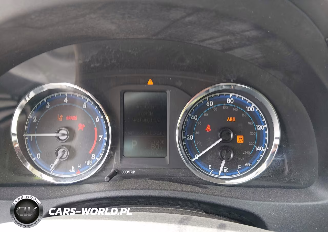 2018 Toyota Corolla Le VIN:2T1BURHE6JC095804 - 7