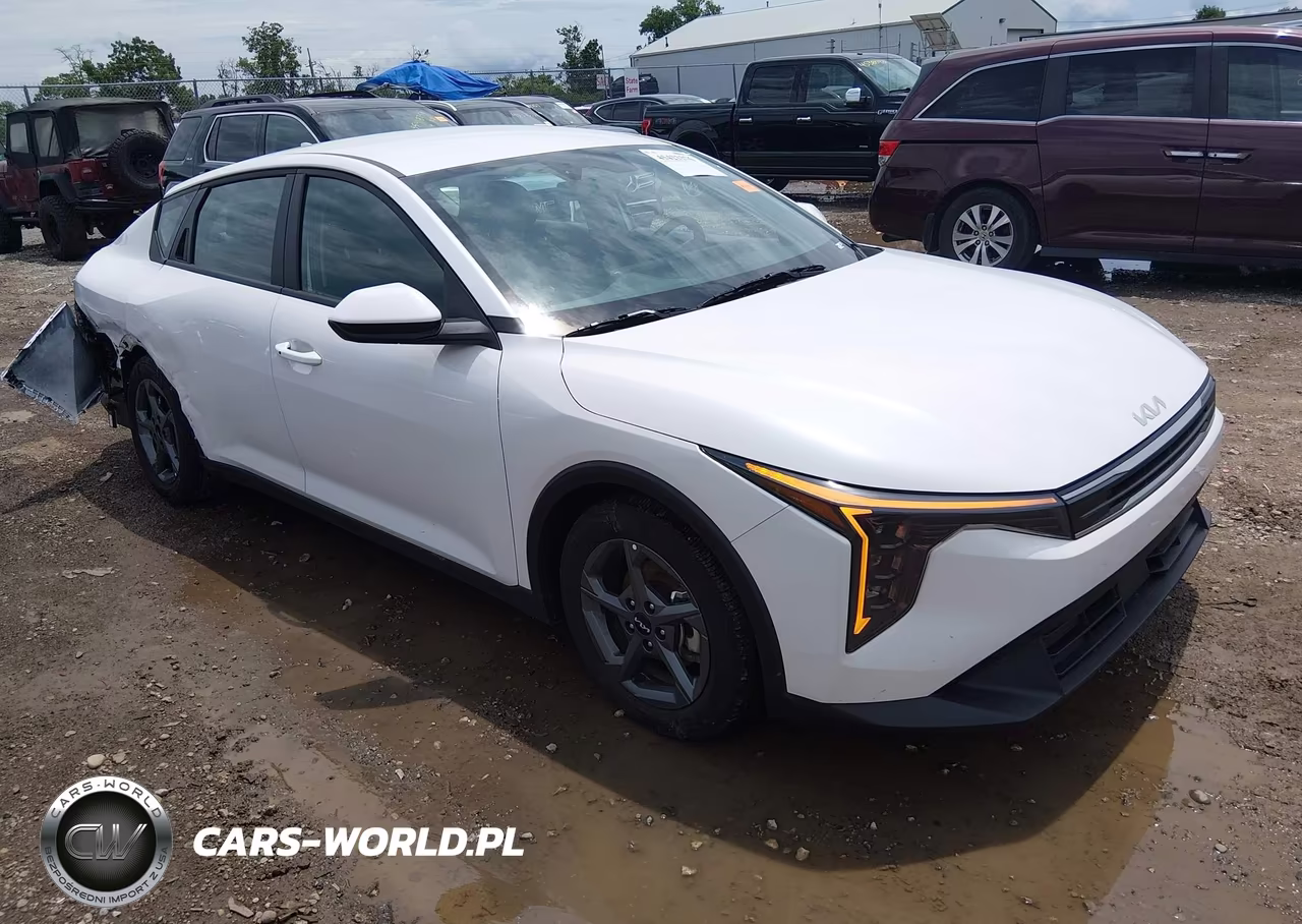 2025 Kia K4 Lxs