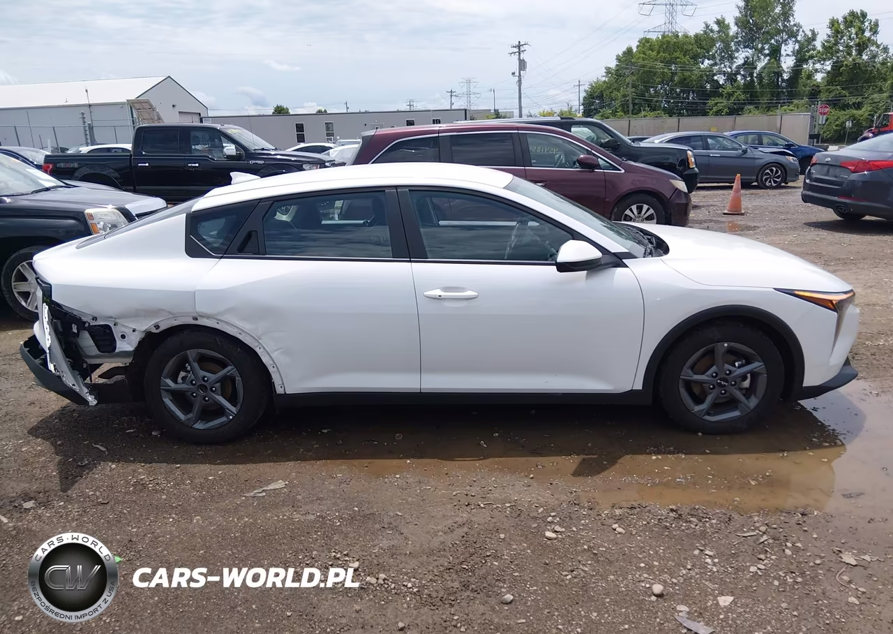 2025 Kia K4 Lxs VIN:3KPFT4DEXSE144602 - 14