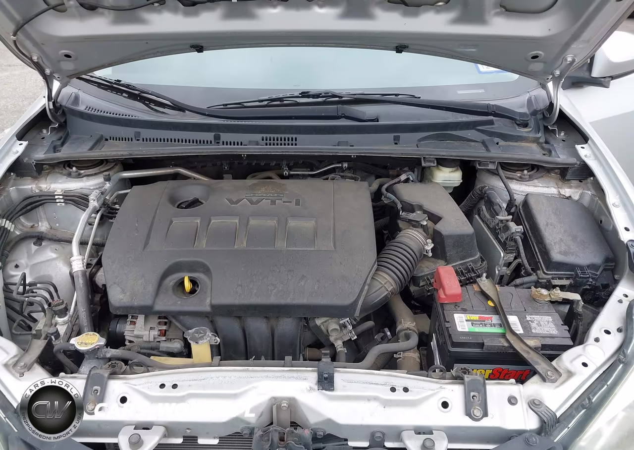 2015 Toyota Corolla L VIN:5YFBURHE0FP223073 - 10