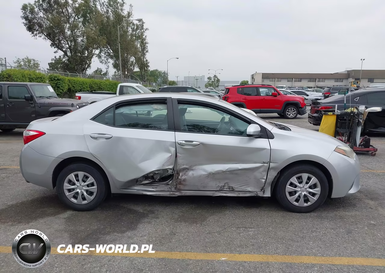 2015 Toyota Corolla L VIN:5YFBURHE0FP223073 - 14