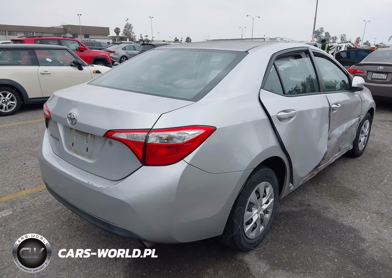 2015 Toyota Corolla L VIN:5YFBURHE0FP223073 - 4