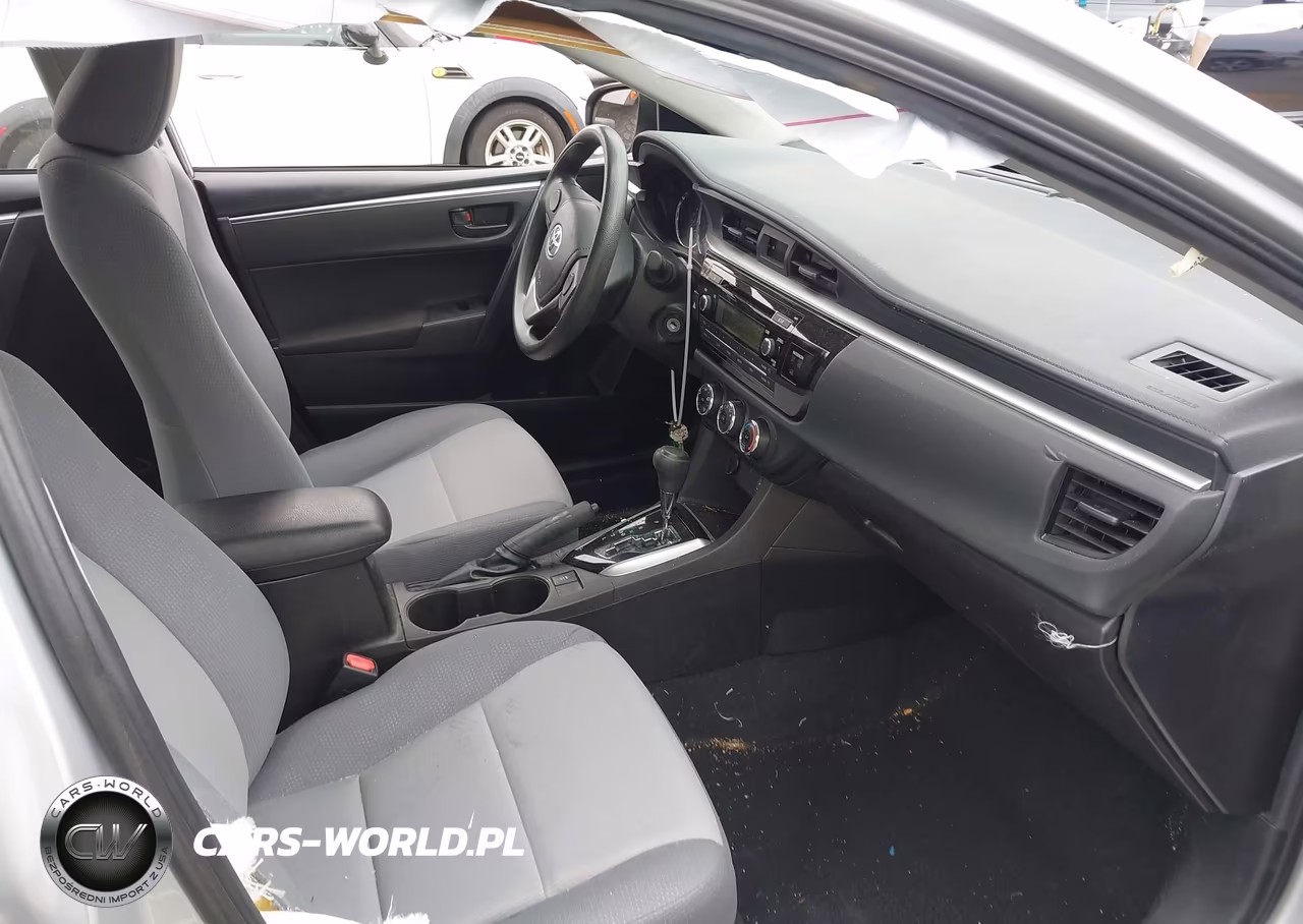 2015 Toyota Corolla L VIN:5YFBURHE0FP223073 - 5