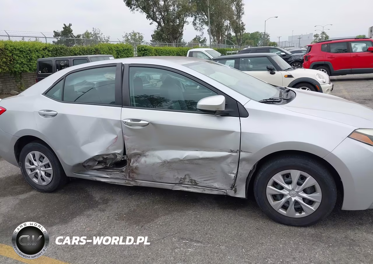 2015 Toyota Corolla L VIN:5YFBURHE0FP223073 - 6
