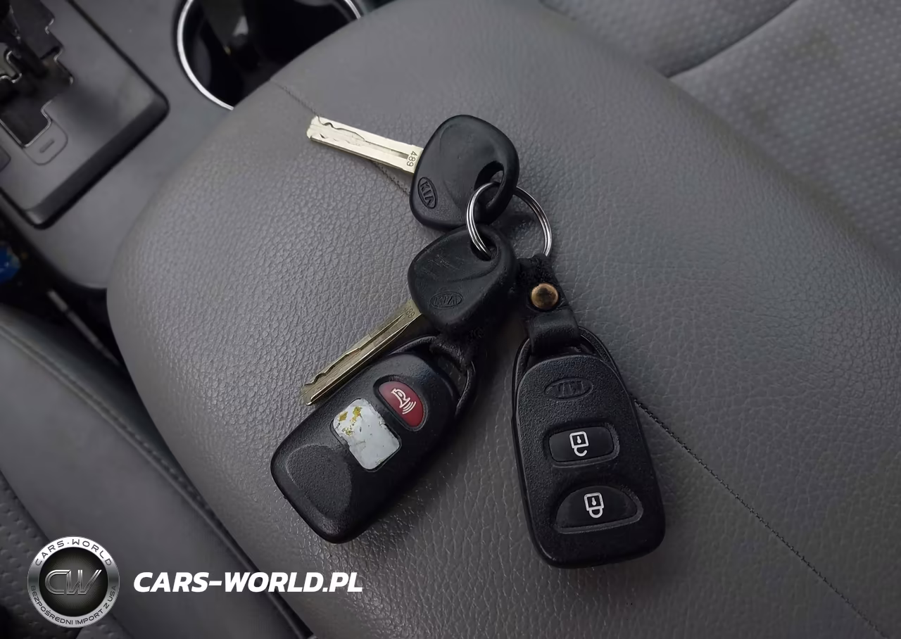 2011 Kia Sorento Lx V6 VIN:5XYKTDA27BG067554 - 11