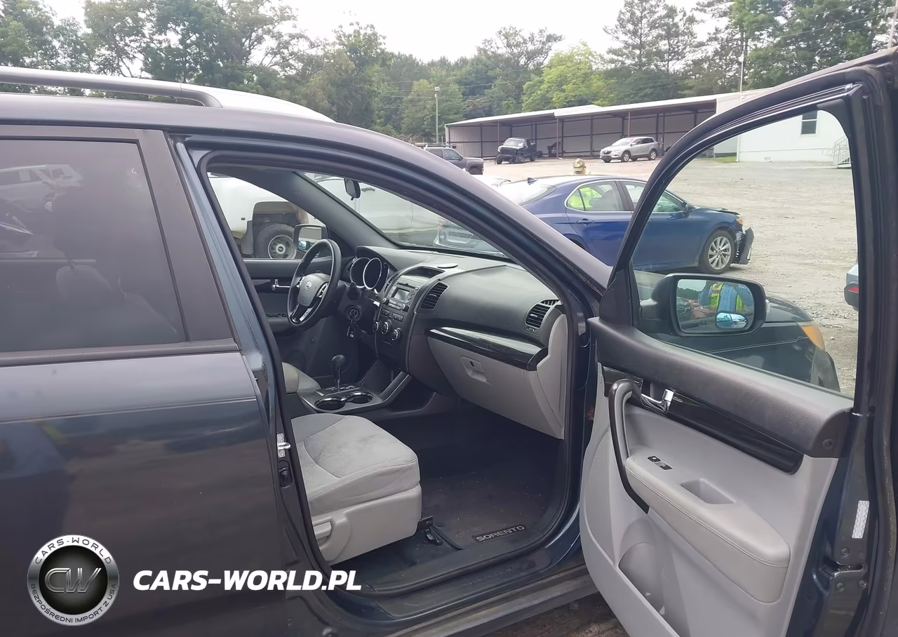 2011 Kia Sorento Lx V6 VIN:5XYKTDA27BG067554 - 5