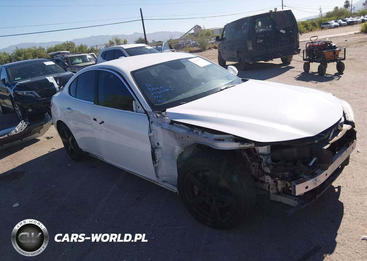 2017 Alfa Romeo Giulia Rwd – zdjęcie 1 z 16