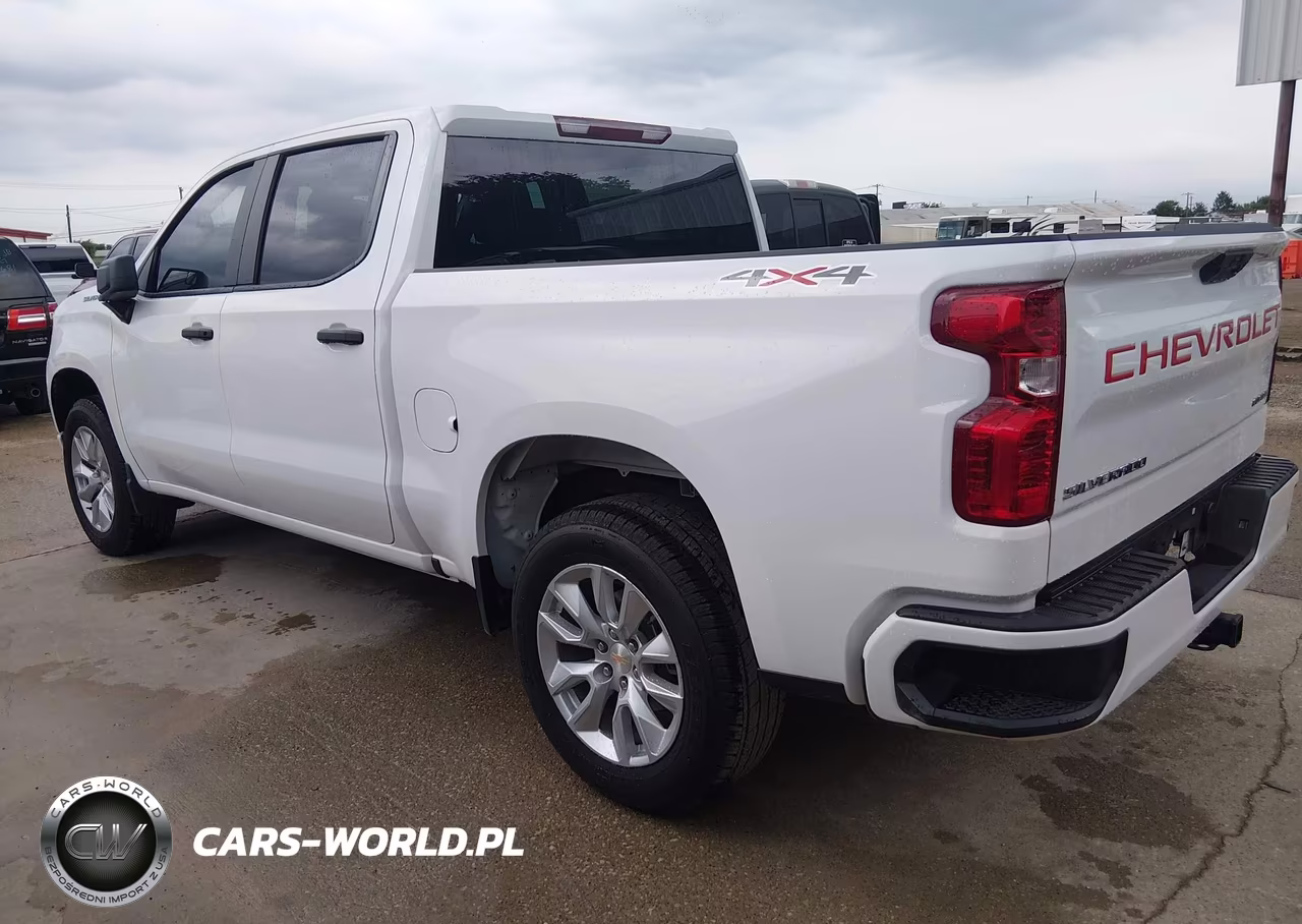 2026 Chevrolet Silverado K1500 Custom VIN:1GCPKBEKXTZ102887 - 3