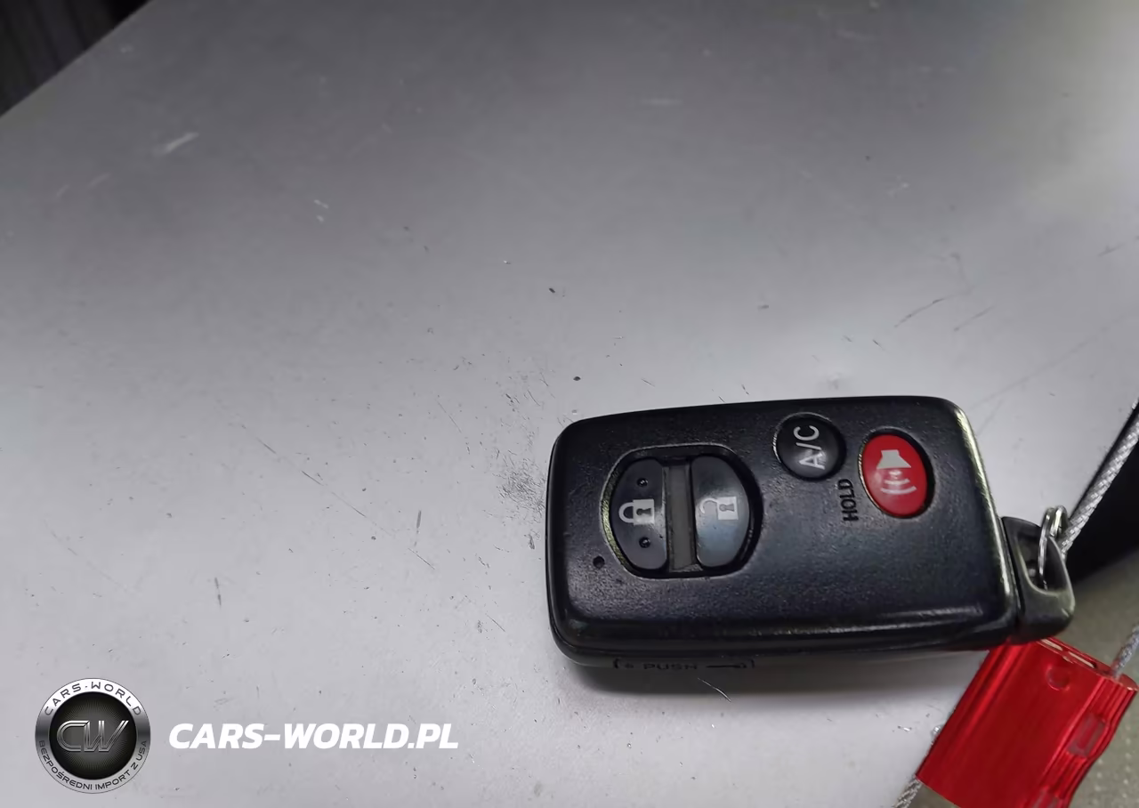 2014 Toyota Prius Plug-In VIN:JTDKN3DP8E3050119 - 11