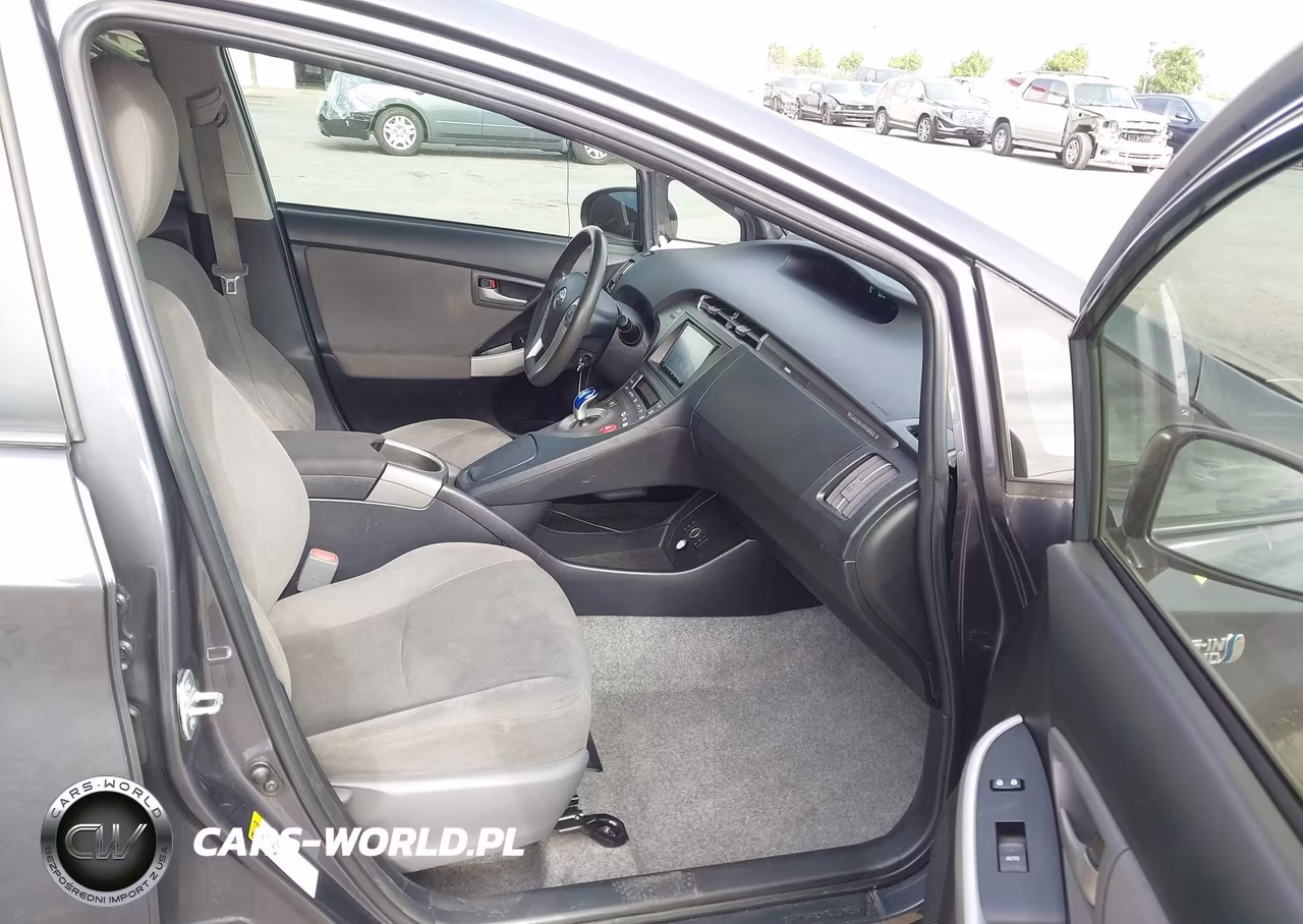 2014 Toyota Prius Plug-In VIN:JTDKN3DP8E3050119 - 5