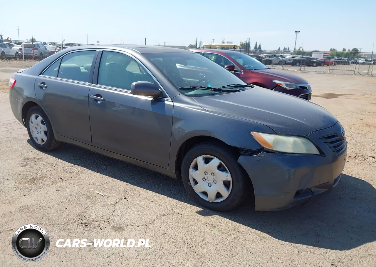 2009 Toyota Camry Le – zdjęcie 1 z 12