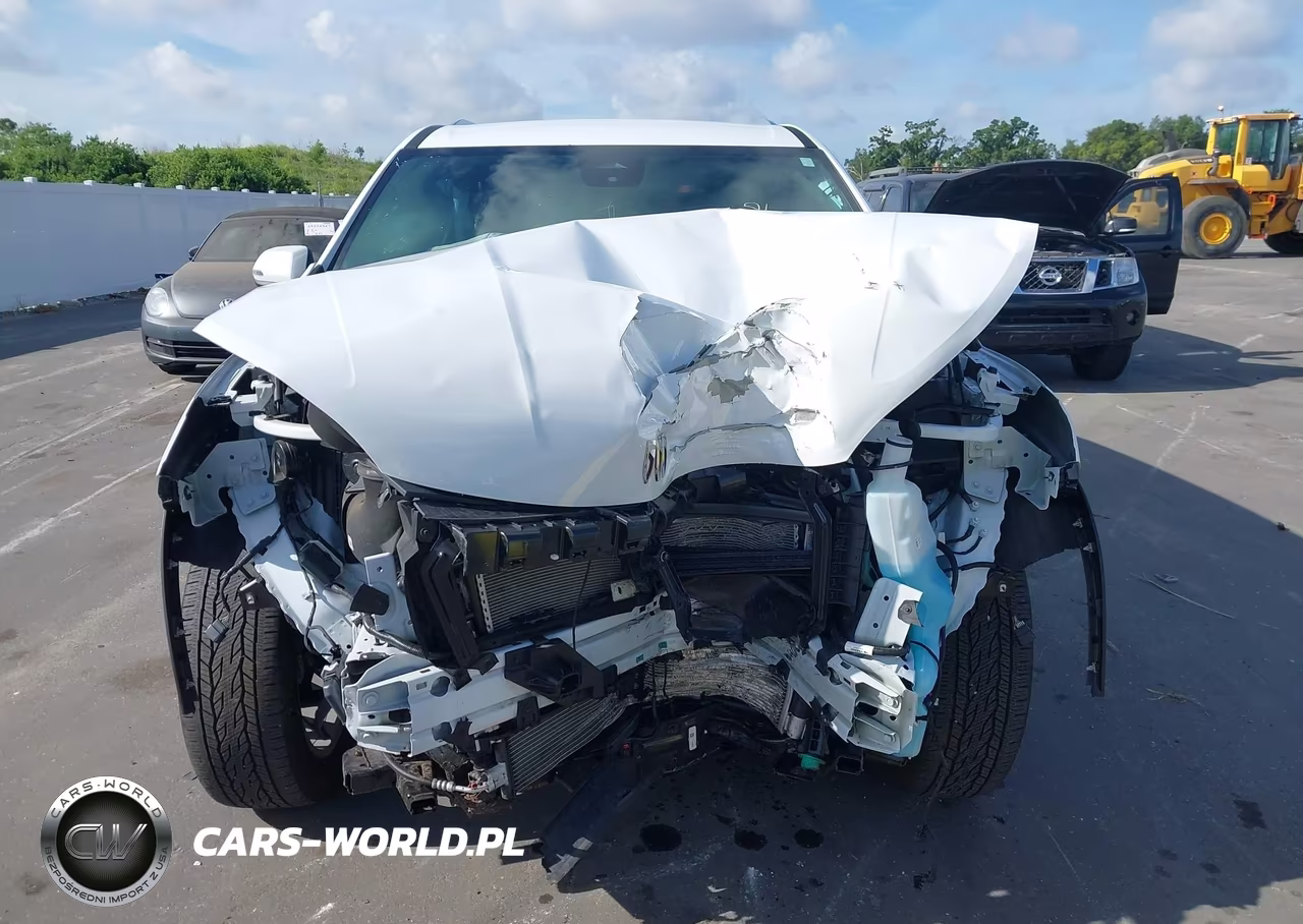 2025 Buick Enclave Preferred Fwd VIN:5GAERARS3SJ111629 - 13