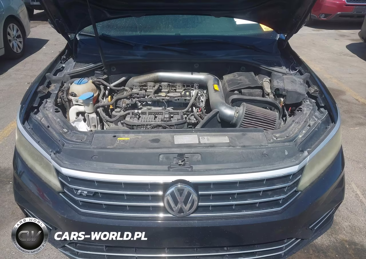 2017 Volkswagen Passat 1.8T R-Line VIN:1VWDT7A37HC032882 - 10