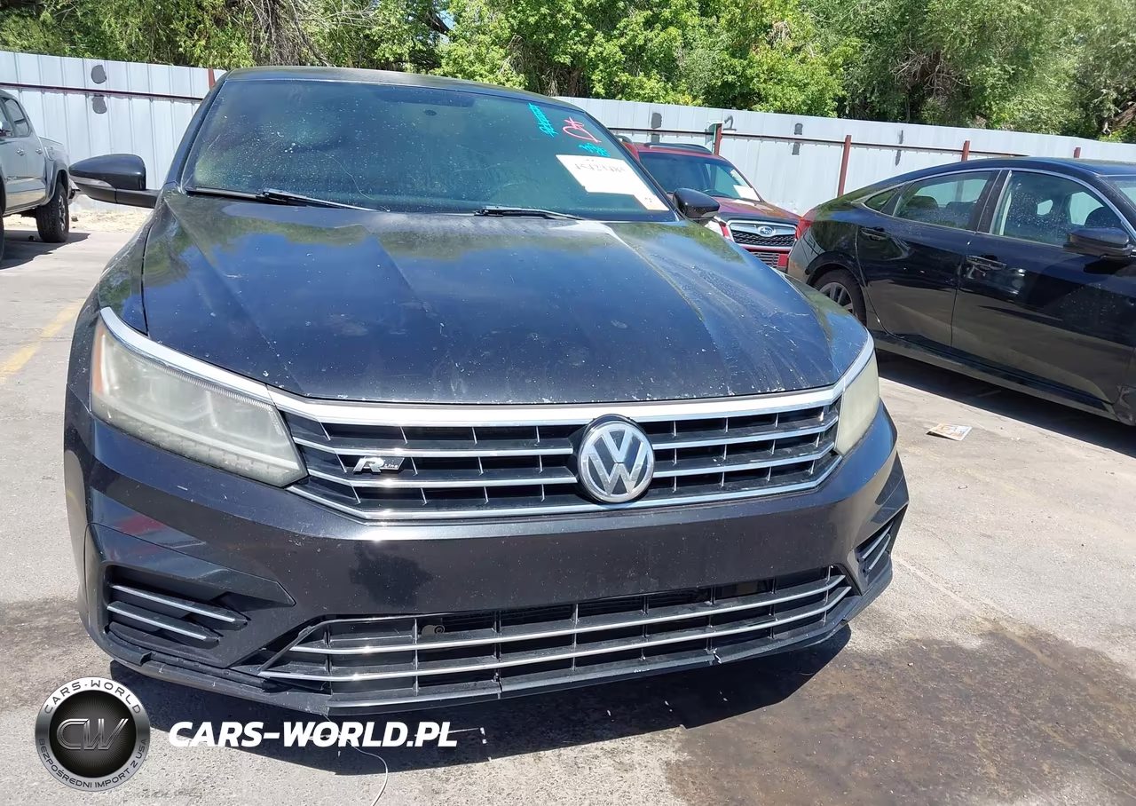 2017 Volkswagen Passat 1.8T R-Line VIN:1VWDT7A37HC032882 - 13