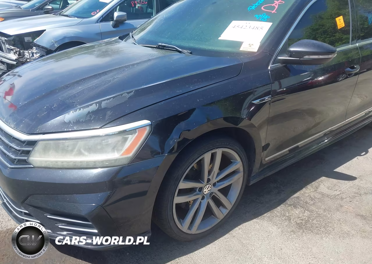 2017 Volkswagen Passat 1.8T R-Line VIN:1VWDT7A37HC032882 - 14