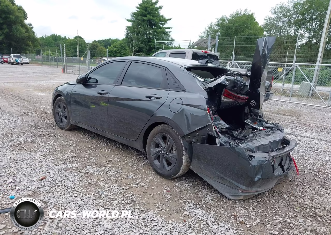 2022 Hyundai Elantra Sel VIN:5NPLM4AG3NH070834 - 3