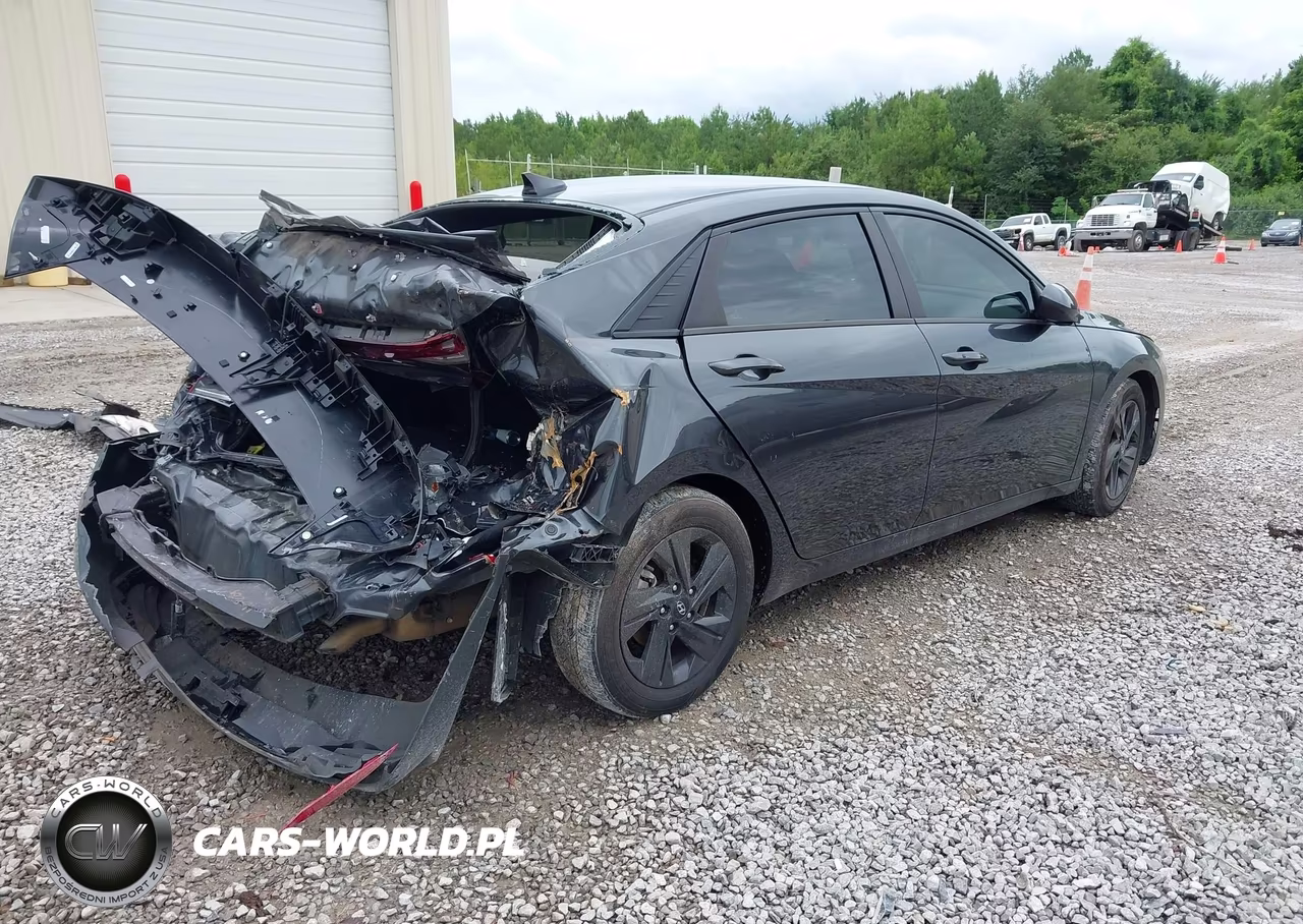 2022 Hyundai Elantra Sel VIN:5NPLM4AG3NH070834 - 4