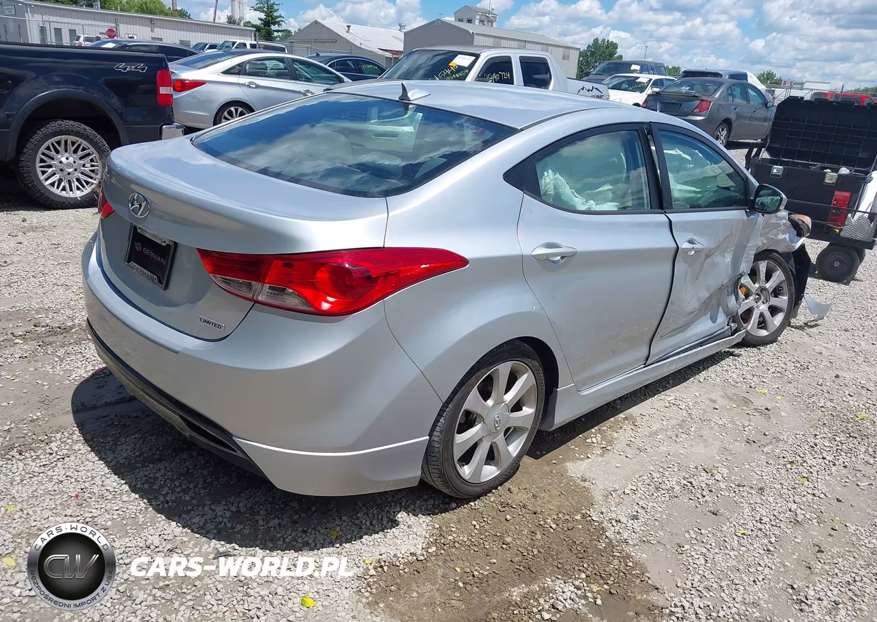 2013 Hyundai Elantra Limited VIN:5NPDH4AEXDH263620 - 4