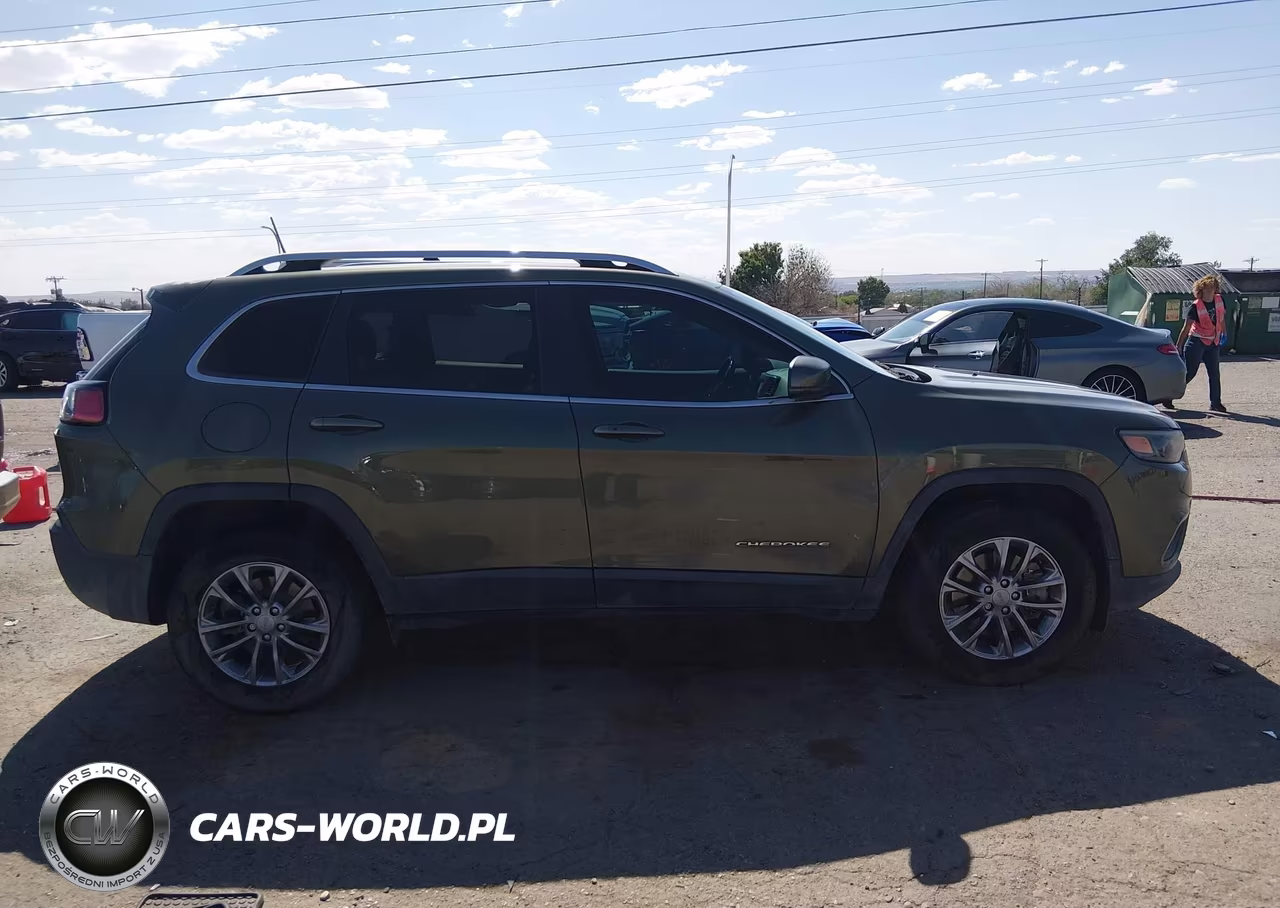 2019 Jeep Cherokee Latitude Plus 4X4 VIN:1C4PJMLB6KD441966 - 13
