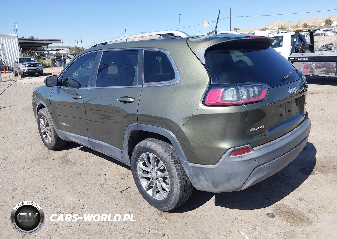 2019 Jeep Cherokee Latitude Plus 4X4 VIN:1C4PJMLB6KD441966 - 3