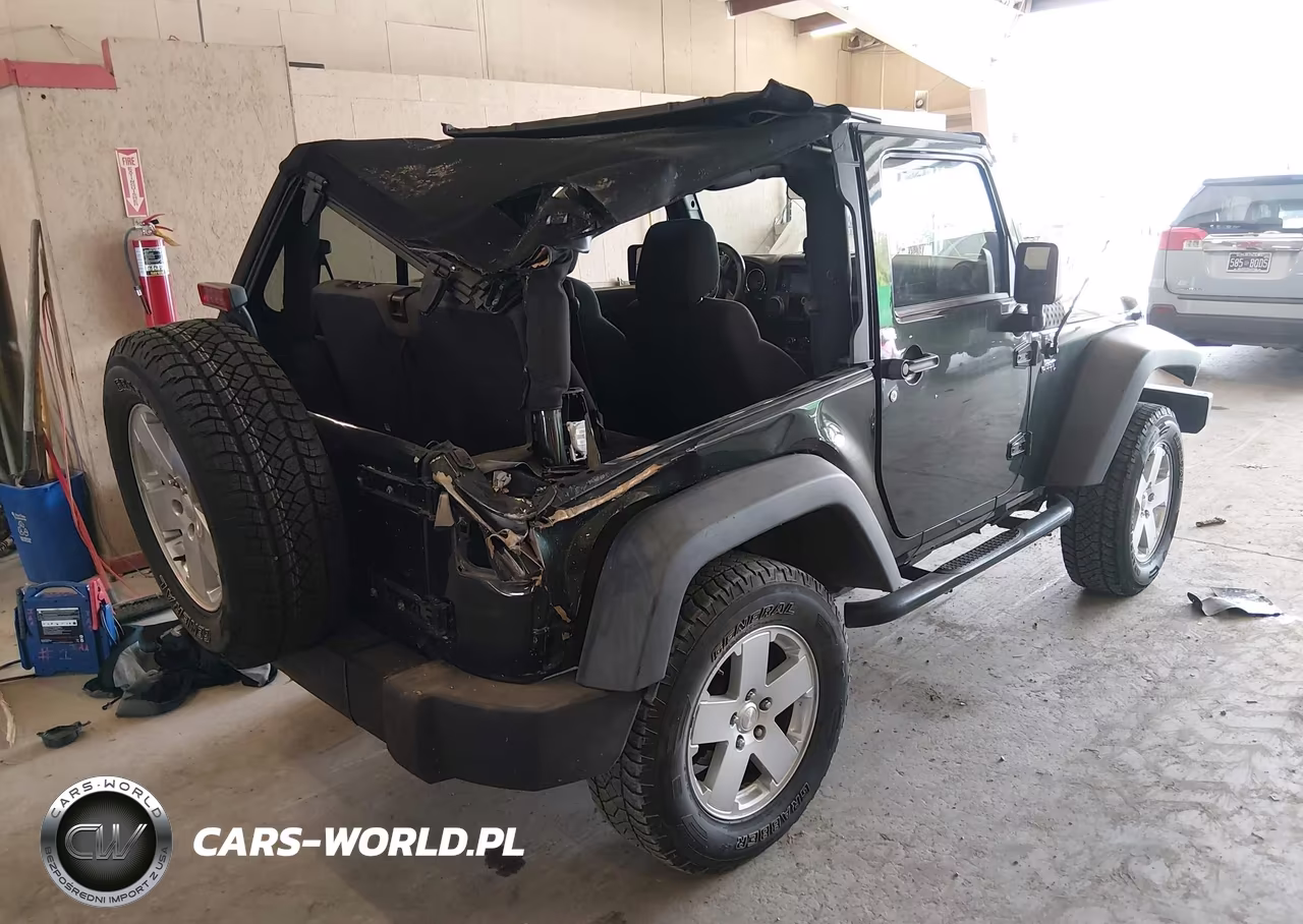 2012 Jeep Wrangler Sport VIN:1C4AJWAG0CL101218 - 4