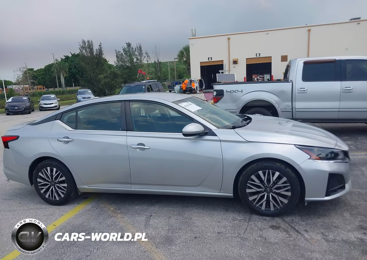 2023 Nissan Altima 2.5 Sv VIN:1N4BL4DV1PN341794 - 13