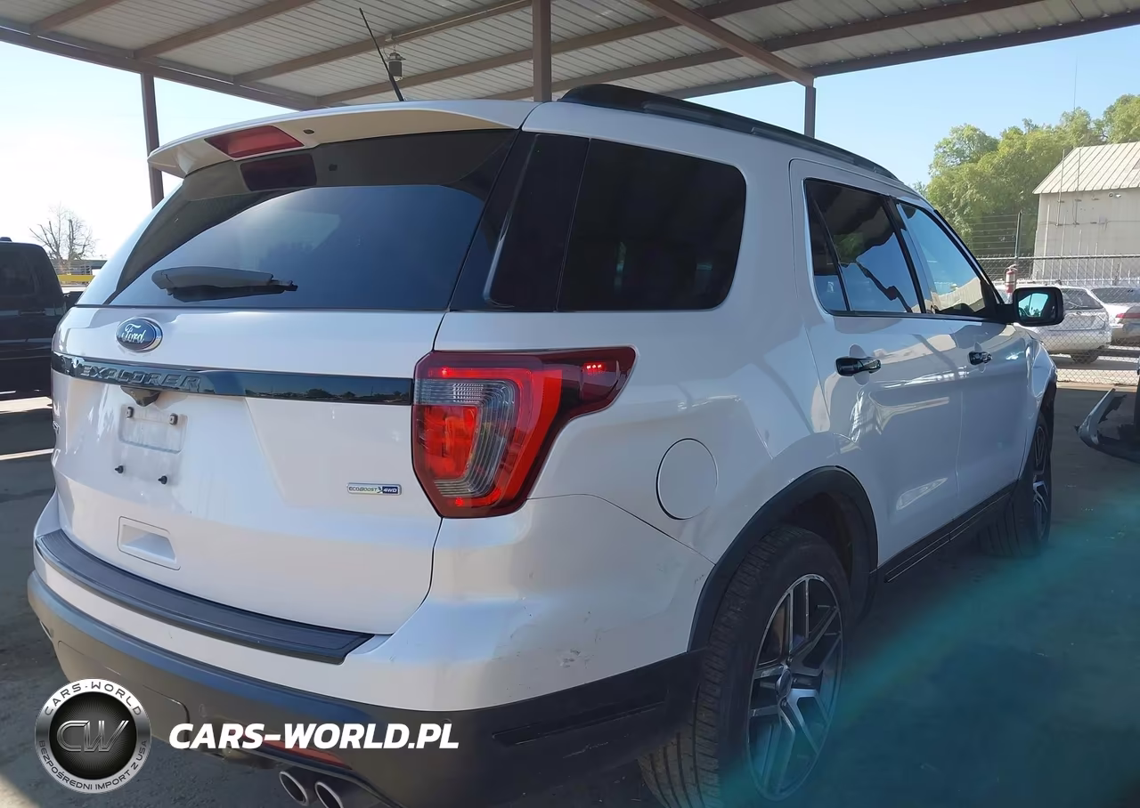 2018 Ford Explorer Sport VIN:1FM5K8GT9JGB57139 - 4