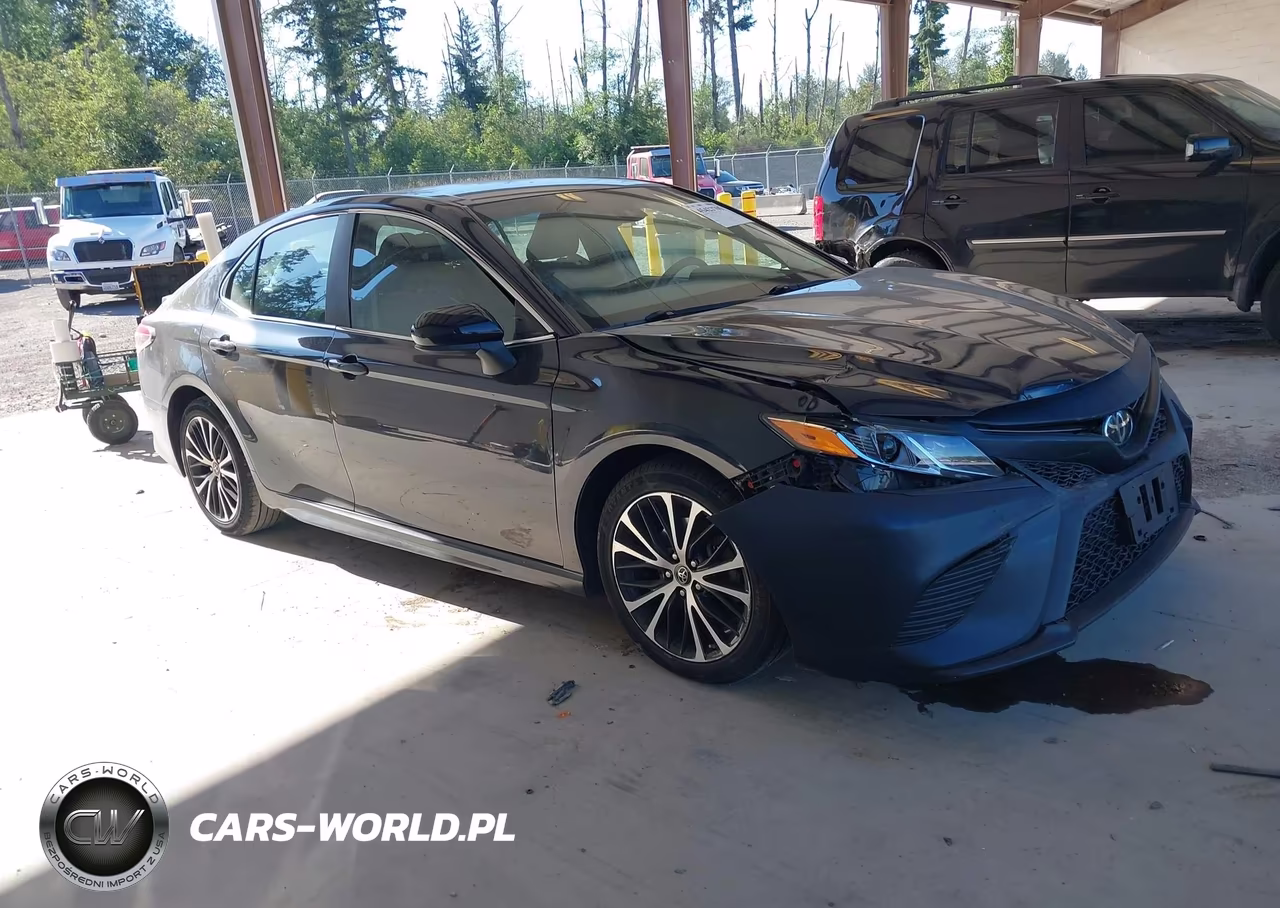 2018 Toyota Camry Se – zdjęcie 1 z 16